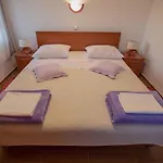 شقة In Starigrad-paklenica 6867 ستاريغغاد باكلينتسا