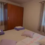 In Starigrad-paklenica 6867 شقة ستاريغغاد باكلينتسا