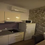 In Starigrad-paklenica 6867 شقة
