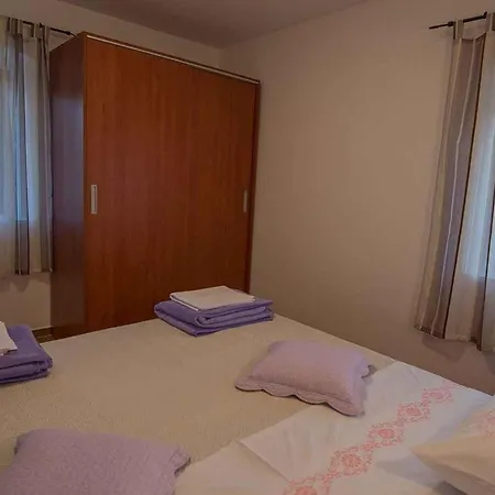 In Starigrad-paklenica 6867 Apartman Starigrad Paklenica