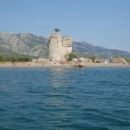 In Starigrad-paklenica 6867 Apartman
