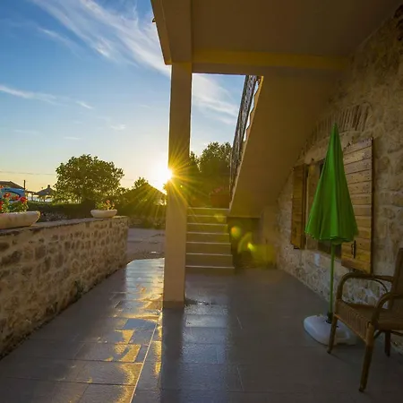 Apartman In Starigrad-paklenica 6867