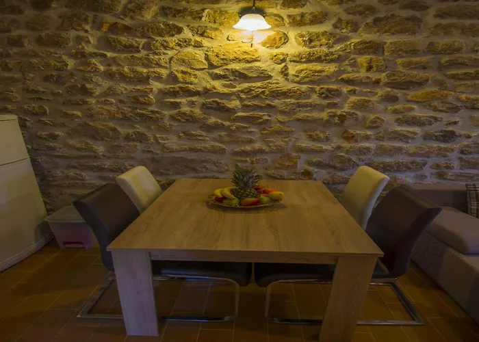 아파트 In Starigrad-paklenica 6867 *