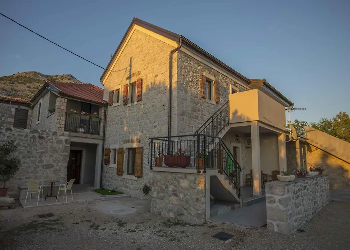 In Starigrad-paklenica 6867 * 스타리그라드 파클레니차