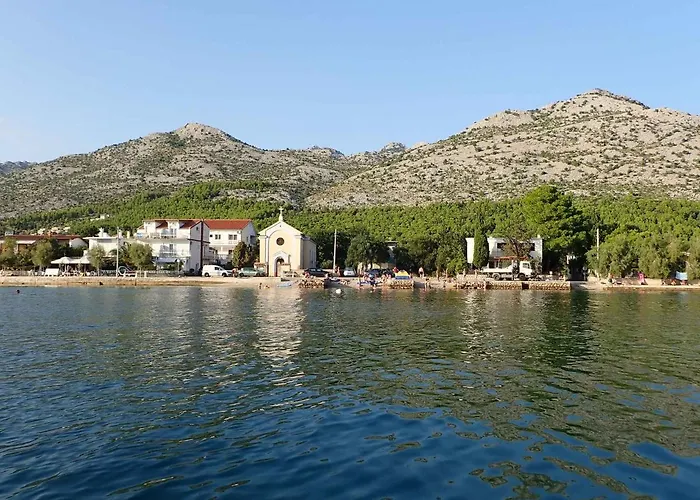 In Starigrad-paklenica 6867